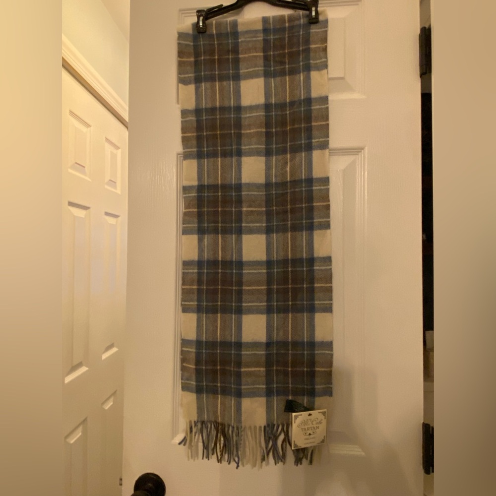 McCabe Tartan Ireland NWT 100% Wool Plaid Scarf in Blue and Brown Cozy - Picture 4 of 6